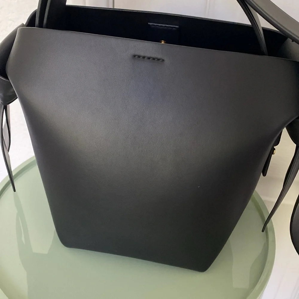 ACNE STUDIOS Musubi Mini leather shoulder bag - Picture 7 of 15